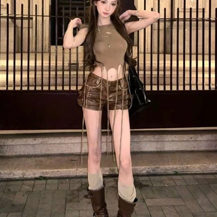 Áo Cổ Cao Cắt Xẻ